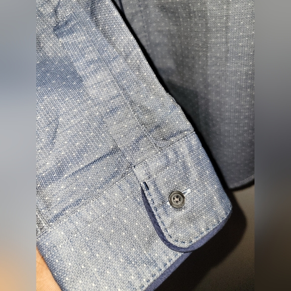 Hugo Boss Blue Slim Fit Long Sleeve Polka-dot Button Down Shirt sz 44 17 1/2 - Picture 5 of 8
